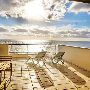 3bdr + 2bath Ocean View Apartment